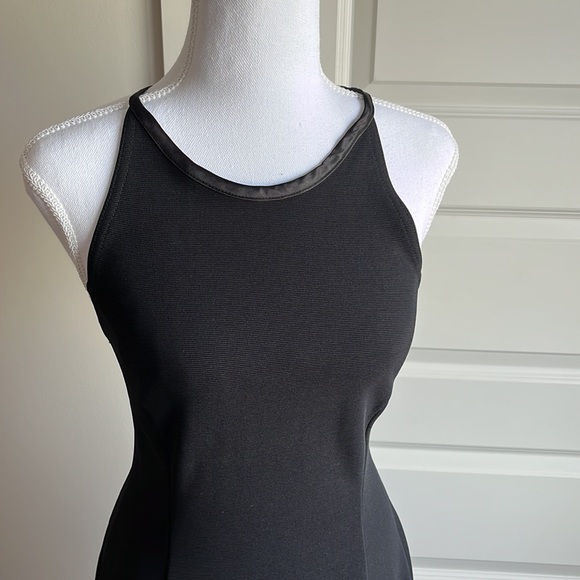 Elegant and Sexy Black Evening Dress. Approx Size 8 - Picture 2 of 4